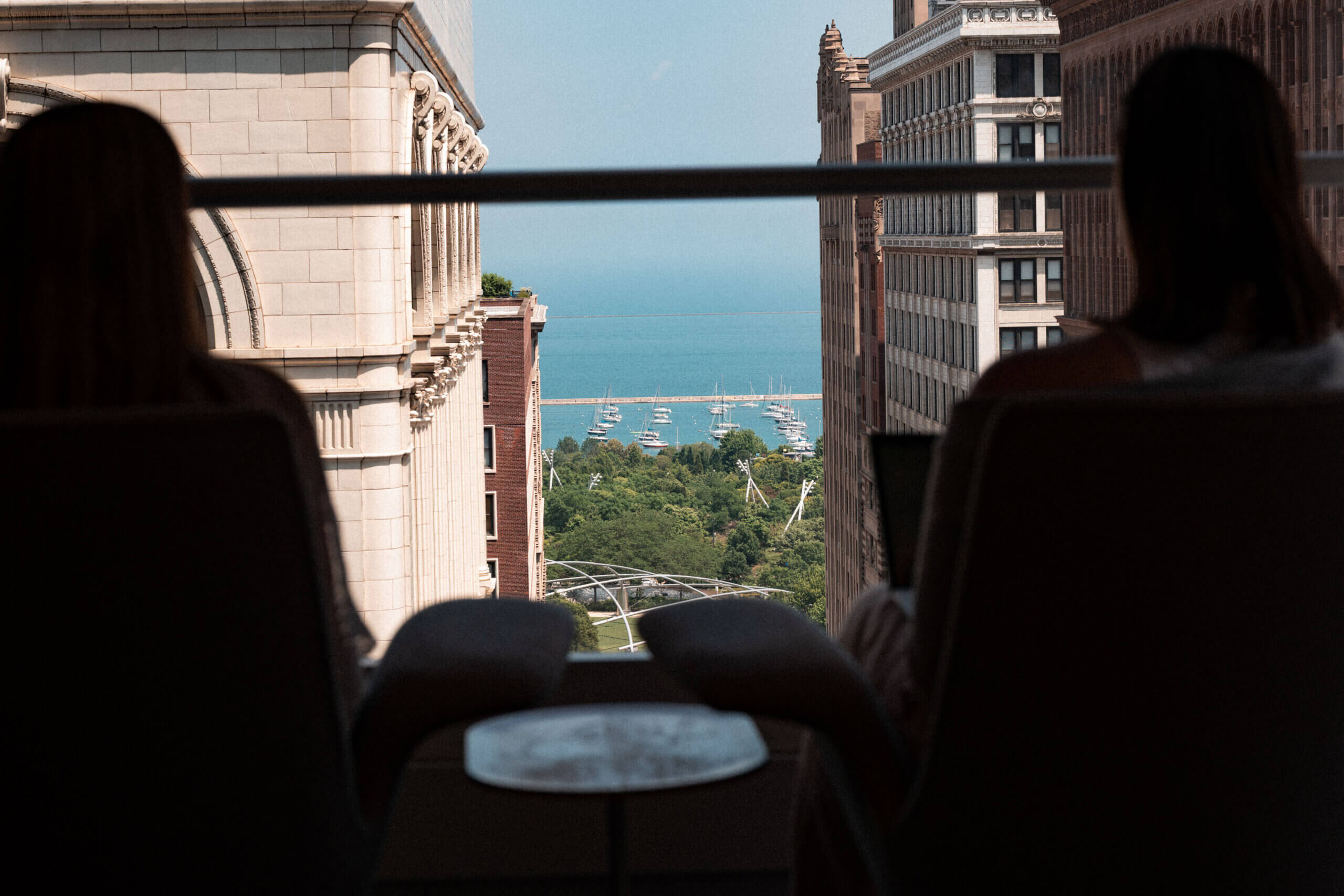 Vista del lago Michigan desde el campus de Chicago de la Universidad Adler.