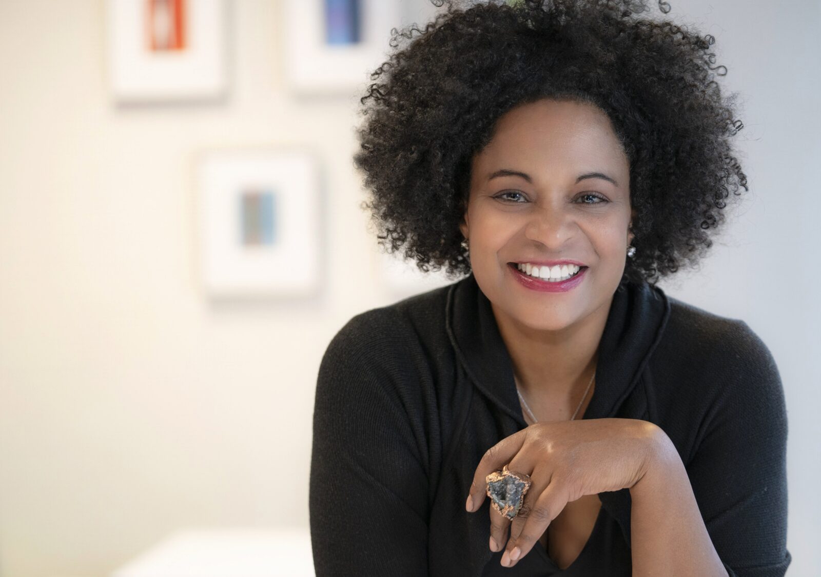 Presidenta de la Universidad Adler, Dra. Lisa Coleman.